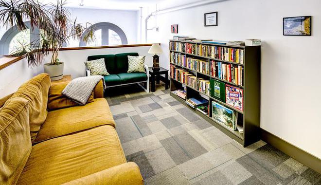 Best Party Hostel in Victoria | Party Hostel in Canada