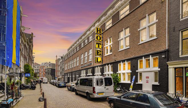 Best Party Hostel in Amsterdam | Party Hostel in Netherlands